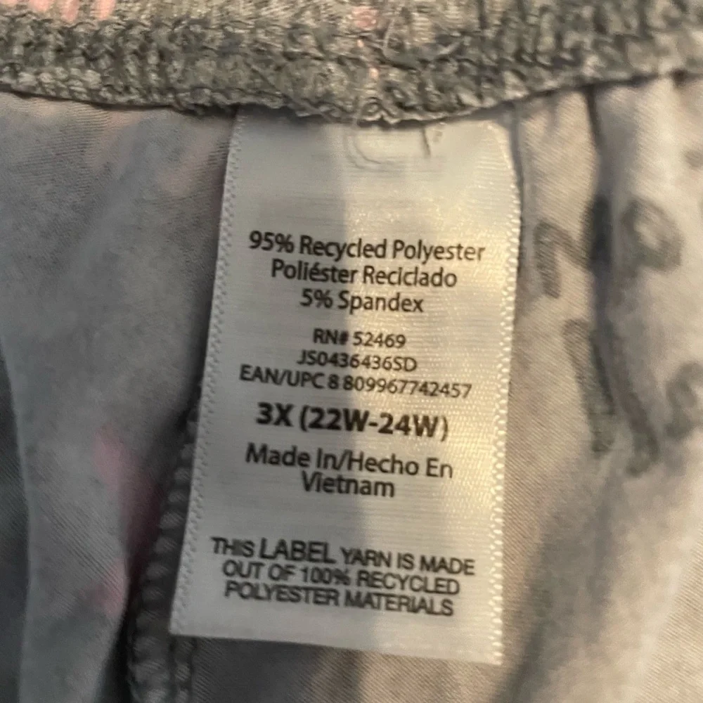 unbranded soft gray